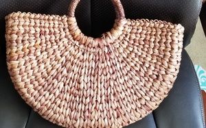 Woven handbag